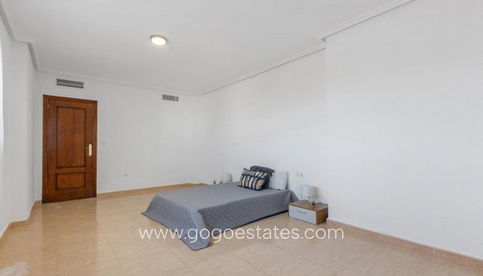 Te koop - Huis - Vrijstaande Villa - Rojales - Rojales Centro