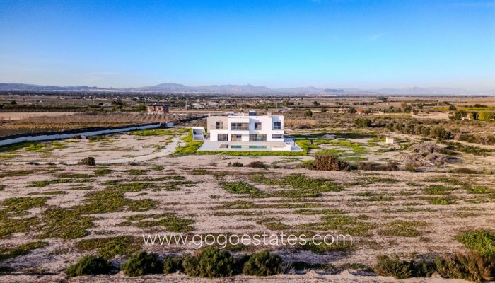 Te koop - Huis - Vrijstaande Villa - San Fulgencio - La Marina