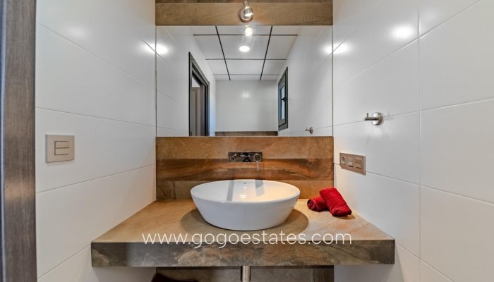 Te koop - Huis - Vrijstaande Villa - San Fulgencio - La Marina