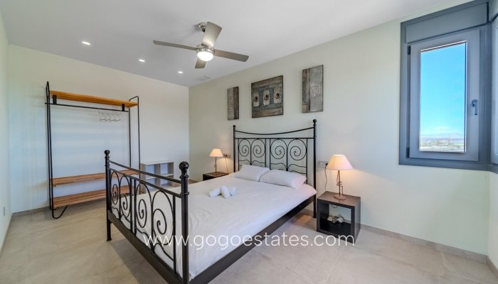 Te koop - Huis - Vrijstaande Villa - San Fulgencio - La Marina