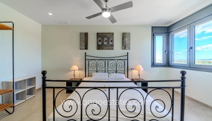 Te koop - Huis - Vrijstaande Villa - San Fulgencio - La Marina