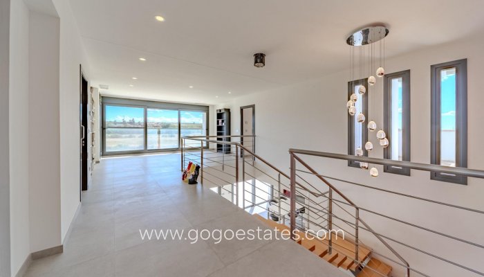 Te koop - Huis - Vrijstaande Villa - San Fulgencio - La Marina