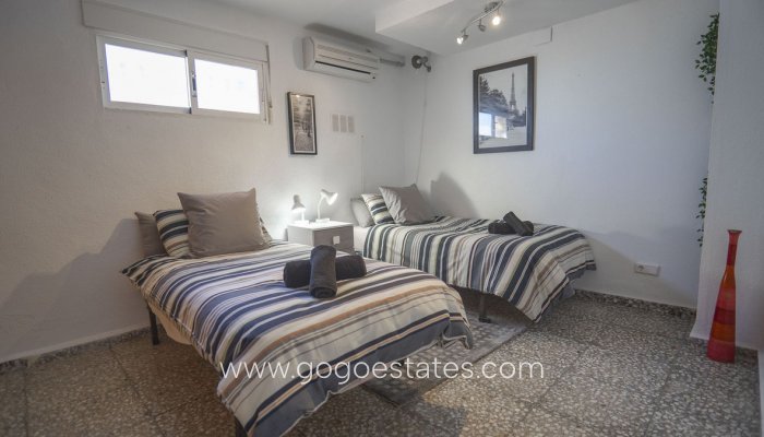 Te koop - Huis - Vrijstaande Villa - Orihuela - Villamartin