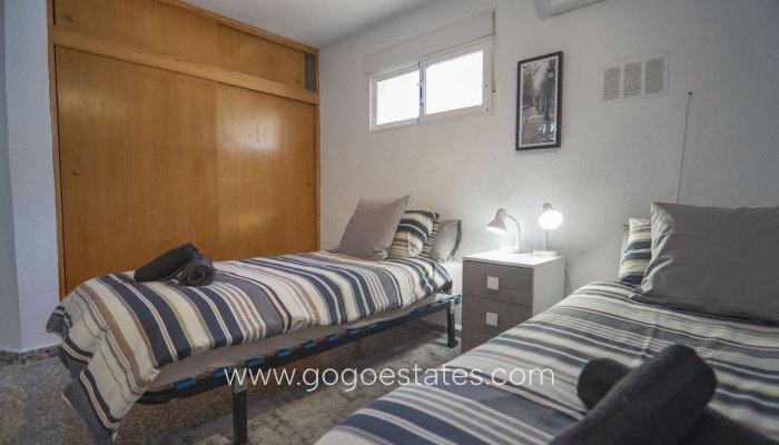 Te koop - Huis - Vrijstaande Villa - Orihuela - Villamartin