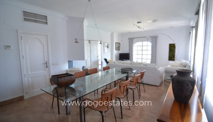 Te koop - Huis - Vrijstaande Villa - Torrevieja - Torrevieja Centro