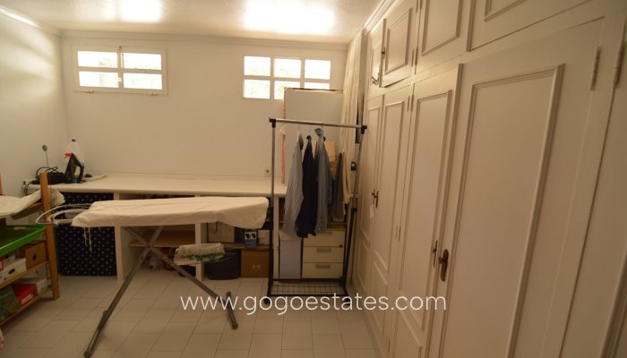 Te koop - Huis - Vrijstaande Villa - Torrevieja - Torrevieja Centro