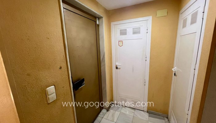 Te koop - Commercieel - Kantoor - Orihuela - Orihuela Centro