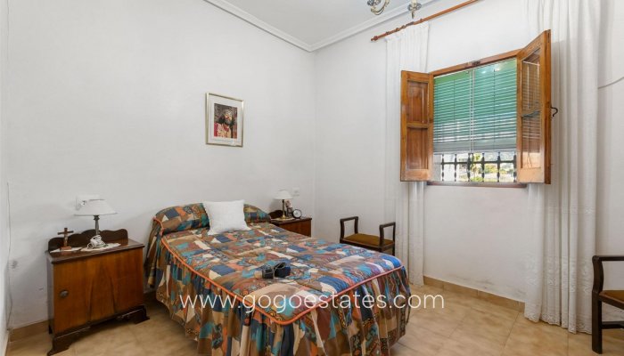 Te koop - Huis - Finca - Cortijo - Orihuela - Orihuela Centro