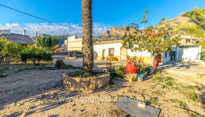 Te koop - Huis - Finca - Cortijo - Orihuela - Orihuela Centro