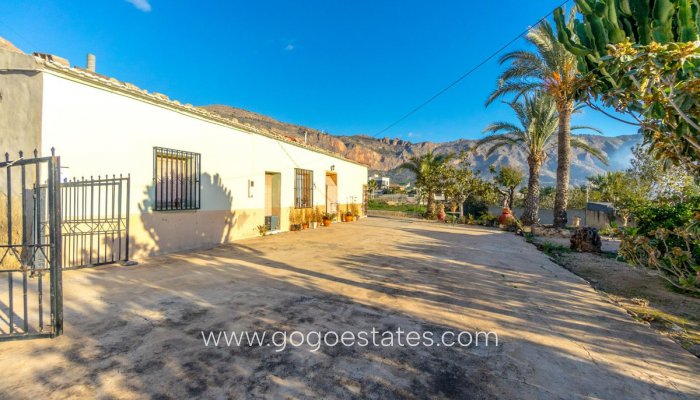Te koop - Huis - Finca - Cortijo - Orihuela - Orihuela Centro