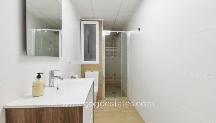 Wiederverkauf - Wohnung - Wohnung im mittleren Stock - Torrevieja - Playa del Cura