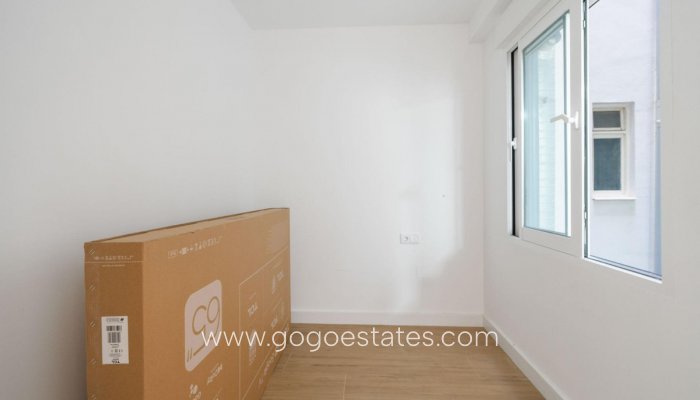 Wiederverkauf - Wohnung - Wohnung im mittleren Stock - Torrevieja - Playa del Cura