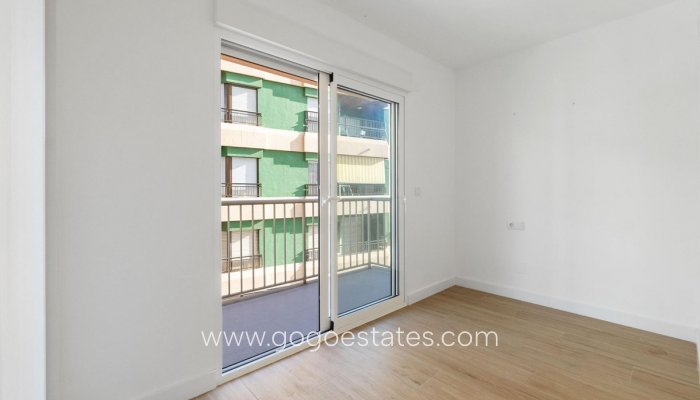 Wiederverkauf - Wohnung - Wohnung im mittleren Stock - Torrevieja - Playa del Cura