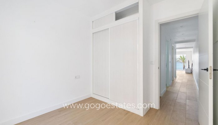 Wiederverkauf - Wohnung - Wohnung im mittleren Stock - Torrevieja - Playa del Cura