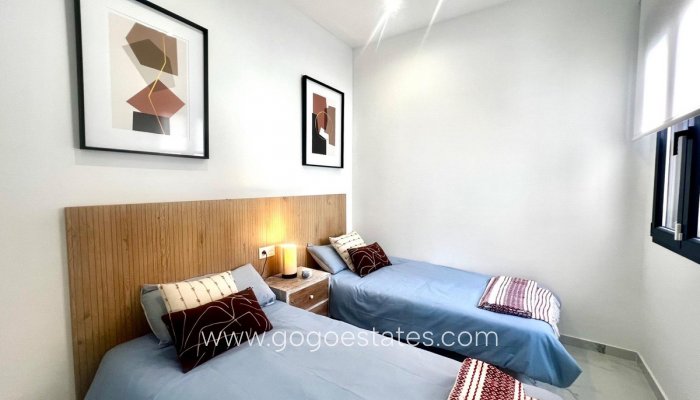 Te koop - Huis - Vrijstaande Villa - Torrevieja - LA SIESTA