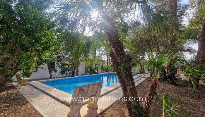 Te koop - Huis - Vrijstaande Villa - Orihuela - Orihuela Centro