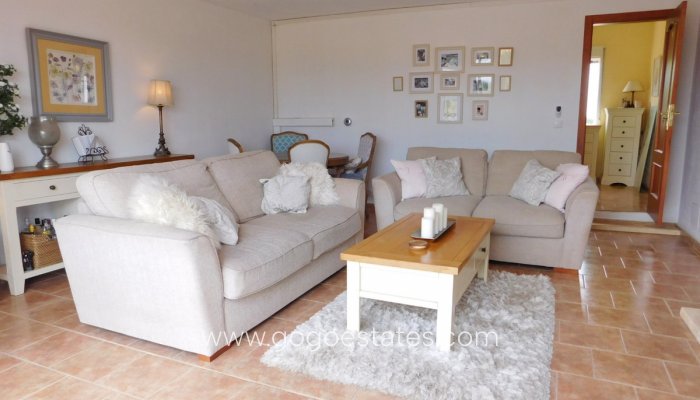 Te koop - Huis - Vrijstaande Villa - Alicante - Dolores Centro