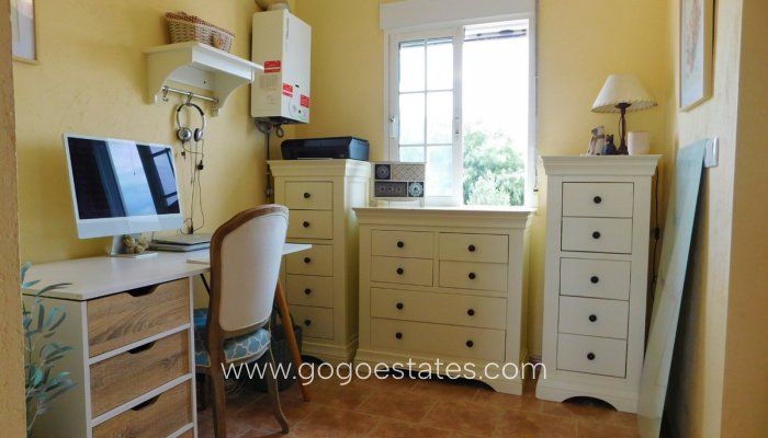 Te koop - Huis - Vrijstaande Villa - Alicante - Dolores Centro