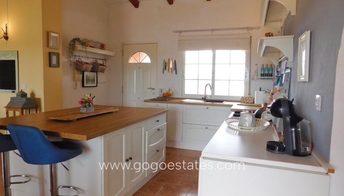 Te koop - Huis - Vrijstaande Villa - Alicante - Dolores Centro