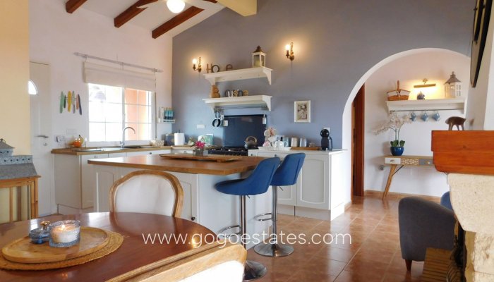 Te koop - Huis - Vrijstaande Villa - Alicante - Dolores Centro