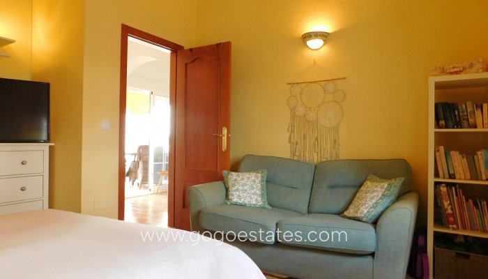 Te koop - Huis - Vrijstaande Villa - Alicante - Dolores Centro