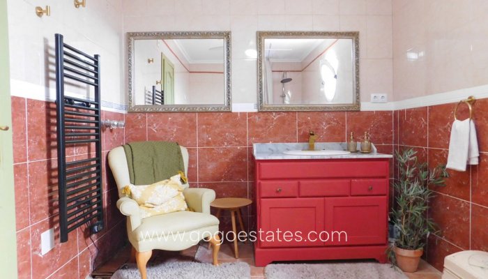 Te koop - Huis - Vrijstaande Villa - Alicante - Dolores Centro