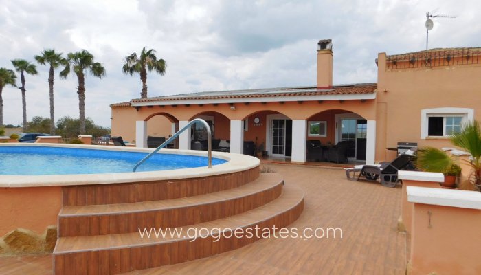 Te koop - Huis - Vrijstaande Villa - Alicante - Dolores Centro