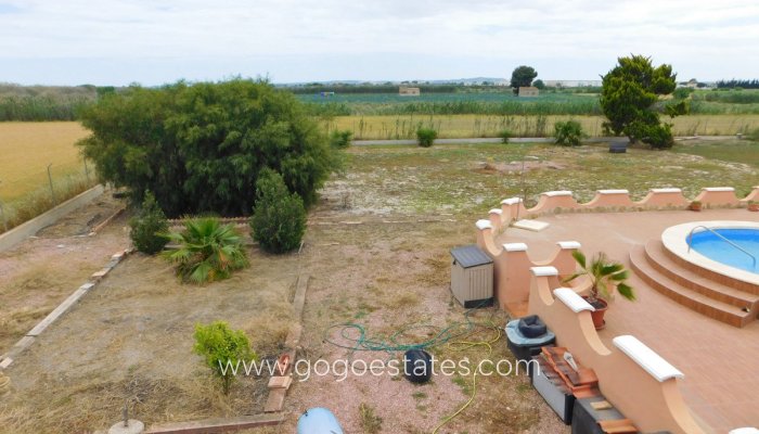 Te koop - Huis - Vrijstaande Villa - Alicante - Dolores Centro