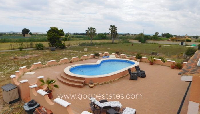 Te koop - Huis - Vrijstaande Villa - Alicante - Dolores Centro