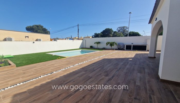 Te koop - Huis - Vrijstaande Villa - Orihuela - Los Balcones