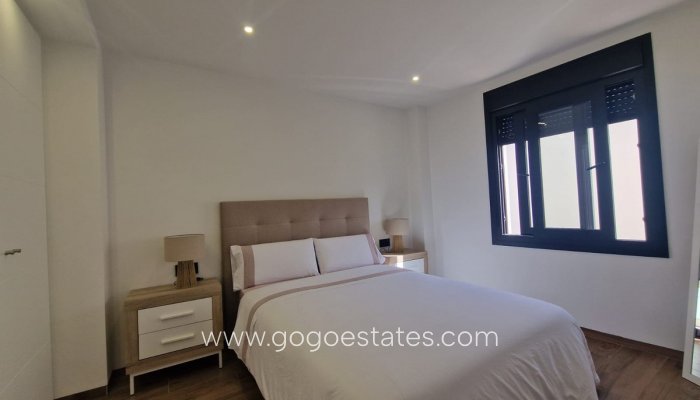 Te koop - Huis - Vrijstaande Villa - Orihuela - Los Balcones