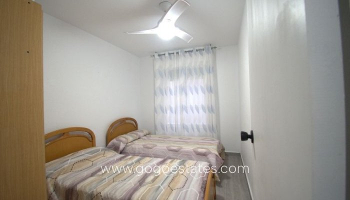 Te koop - Appartement - Appartement op de middelste verdieping - Torrevieja - Torrevieja Centro