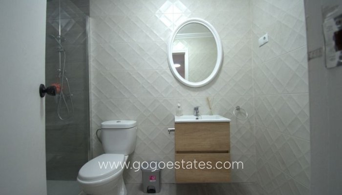 Te koop - Appartement - Appartement op de middelste verdieping - Torrevieja - Torrevieja Centro