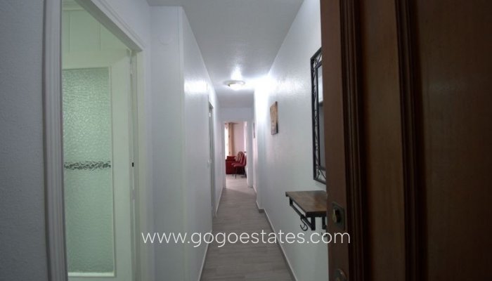 Te koop - Appartement - Appartement op de middelste verdieping - Torrevieja - Torrevieja Centro