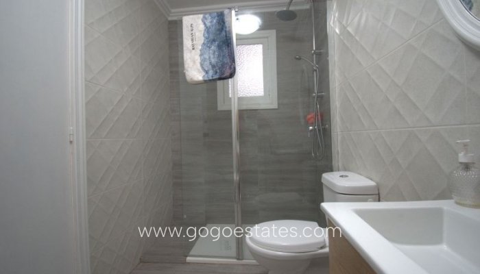 Te koop - Appartement - Appartement op de middelste verdieping - Torrevieja - Torrevieja Centro