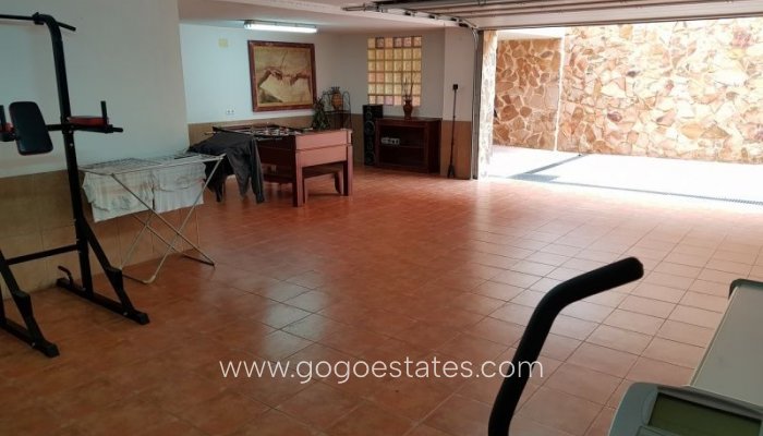 Te koop - Huis - Vrijstaande Villa - Torrevieja - Torrevieja Centro