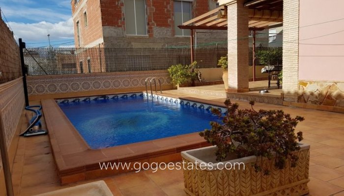 Te koop - Huis - Vrijstaande Villa - Torrevieja - Torrevieja Centro