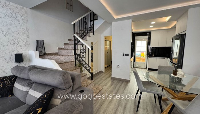 Te koop - Huis - Halfvrijstaande woning - Orihuela - Orihuela Costa