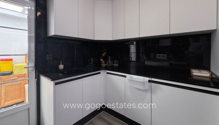 Te koop - Huis - Halfvrijstaande woning - Orihuela - Orihuela Costa