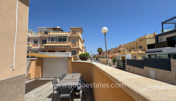 Te koop - Huis - Halfvrijstaande woning - Orihuela - Orihuela Costa