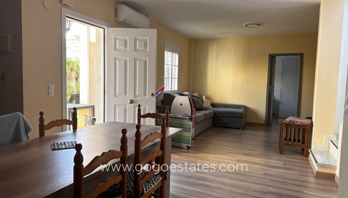 Te koop - Huis - Halfvrijstaande woning - Torrevieja - Torrevieja Centro