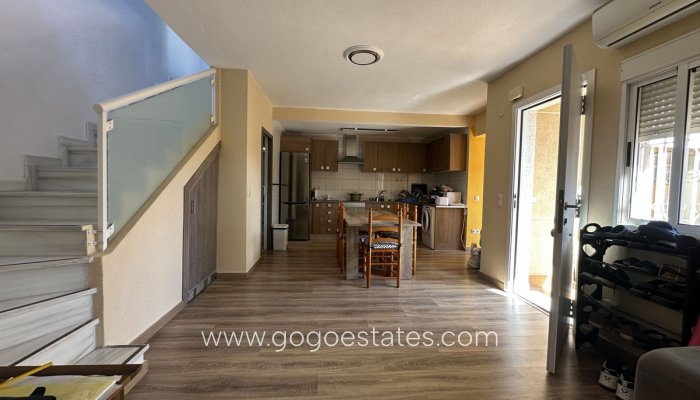 Te koop - Huis - Halfvrijstaande woning - Torrevieja - Torrevieja Centro