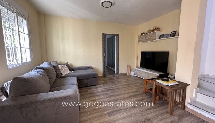 Te koop - Huis - Halfvrijstaande woning - Torrevieja - Torrevieja Centro