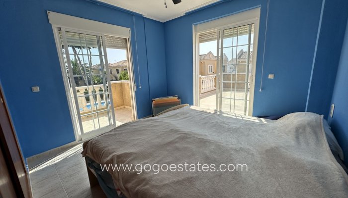 Te koop - Huis - Halfvrijstaande woning - Torrevieja - Torrevieja Centro