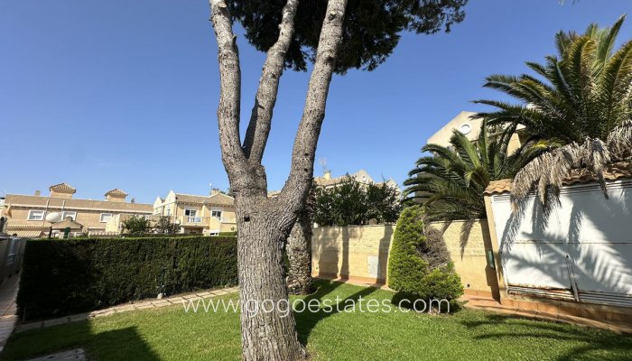 Te koop - Huis - Halfvrijstaande woning - Torrevieja - Torrevieja Centro