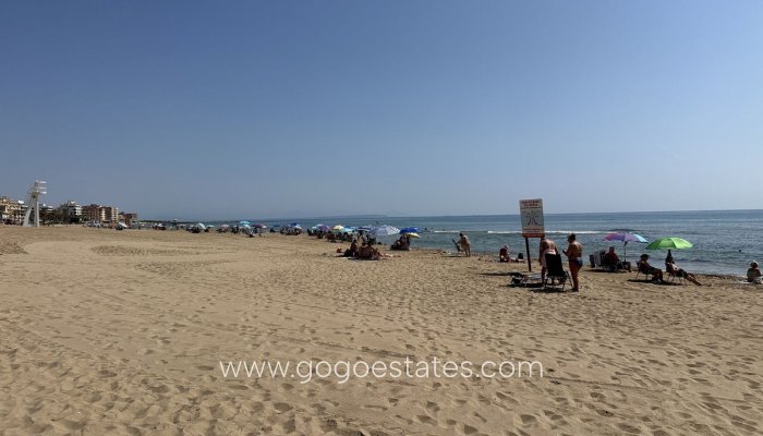 Te koop - Huis - Halfvrijstaande woning - Torrevieja - Torrevieja Centro