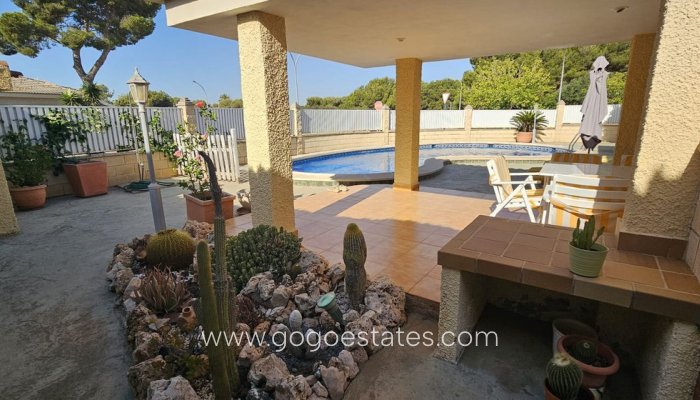 Te koop - Huis - Vrijstaande Villa - Orihuela - Campoamor