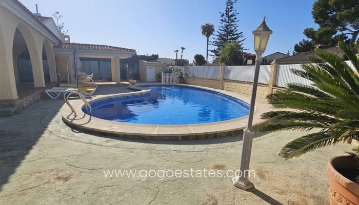 Te koop - Huis - Vrijstaande Villa - Orihuela - Campoamor