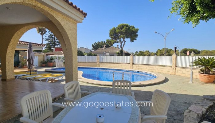 Te koop - Huis - Vrijstaande Villa - Orihuela - Campoamor