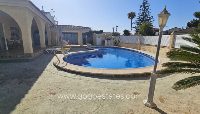Te koop - Huis - Vrijstaande Villa - Orihuela - Campoamor